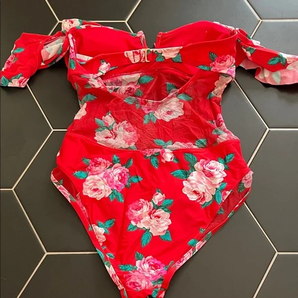 Betsey Johnson mesh bodice Off-Shoulder Swimsuit size small - Picture 7 of 13